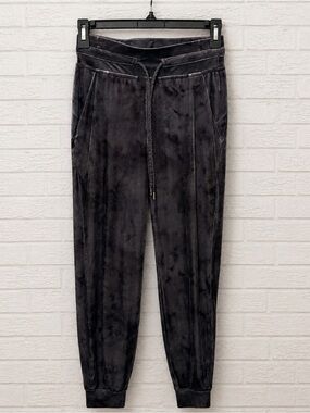 Lululemon Women’s Charcoal Velour Jogger Pants